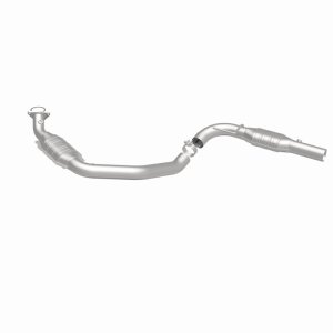 Chevrolet Express 2500 Catalytic Converter - Driver Side - Magnaflow - OEM Grade Direct-Fit - `06-`09