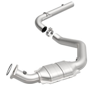 Chevrolet Express 3500 Catalytic Converter - Driver Side - Magnaflow - OEM Grade Federal/EPA Compliant Direct-Fit - `06-`10 Chevrolet Express 3500 Catalytic Converter - Driver Side - Magnaflow - OEM Grade Federal/EPA Compliant Direct-Fit - `06-`10