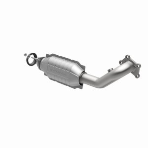 Cadillac CTS Catalytic Converter - Magnaflow - OEM Grade Direct-Fit - `10-`19