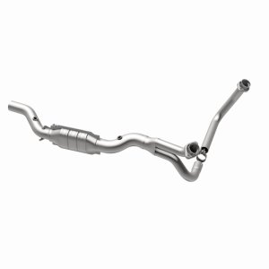 Dodge Ram 3500 Van Catalytic Converter - Magnaflow - OEM Grade Federal/EPA Compliant Direct-Fit - `00-`03