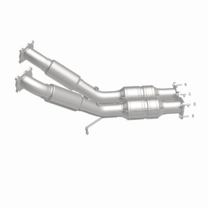 Volvo V70 Catalytic Converter - Magnaflow - OEM Grade Direct-Fit - `08-`09