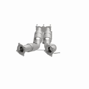 Volvo V70 Catalytic Converter - Magnaflow - OEM Grade Direct-Fit - `08-`09