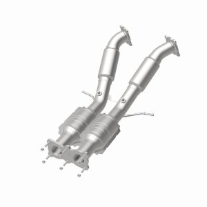 Volvo V70 Catalytic Converter - Magnaflow - OEM Grade Direct-Fit - `08-`09