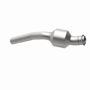 Volkswagen Golf Catalytic Converter - Magnaflow - OEM Grade Direct-Fit - 2012