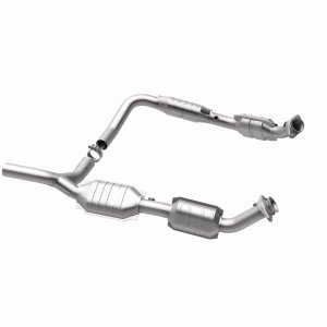 Ford E-150 Catalytic Converter - Magnaflow - Direct Fit - `07-`08