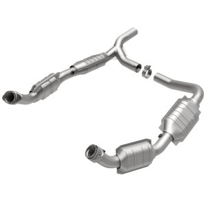 Ford E-150 Catalytic Converter - Magnaflow - Direct Fit - `07-`08