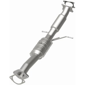 Volvo V70 Catalytic Converter - Magnaflow - OEM Grade Direct-Fit - `03-`07