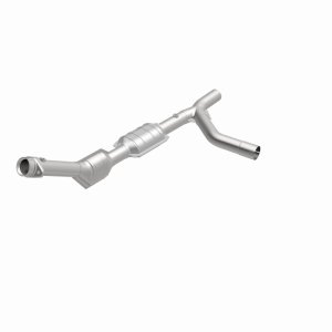 Ford E-150 Catalytic Converter - Passenger Side - Magnaflow - OEM Grade Direct-Fit - `00-`02