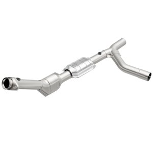 Ford E-250 Catalytic Converter - Passenger Side - Magnaflow - OEM Grade Direct-Fit - `03-`04