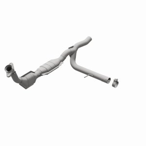 Ford F-150 Catalytic Converter - Magnaflow - OEM Grade Direct-Fit - `04-`08