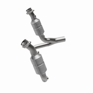 Dodge Durango Catalytic Converter - Magnaflow - Direct-Fit - 2004