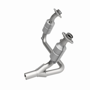 Dodge Durango Catalytic Converter - Magnaflow - Direct-Fit - 2004