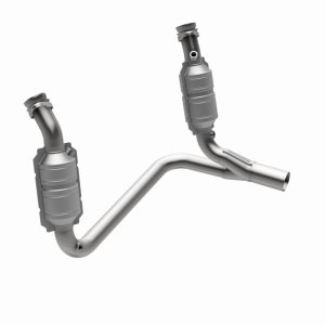 Dodge Durango Catalytic Converter - Magnaflow - Direct-Fit - 2004