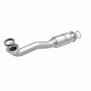 Honda CR-V Catalytic Converter - Magnaflow - OEM Grade Direct-Fit - `10-`11 Honda CR-V Catalytic Converter - Magnaflow - OEM Grade Direct-Fit - `10-`11