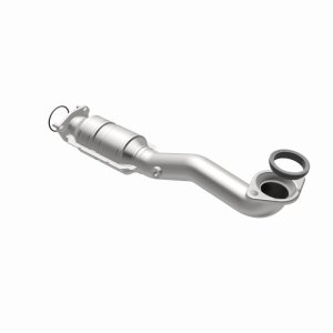 Honda CR-V Catalytic Converter - Magnaflow - OEM Grade Direct-Fit - `10-`11 Honda CR-V Catalytic Converter - Magnaflow - OEM Grade Direct-Fit - `10-`11