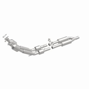 Volkswagen Passat Catalytic Converter - Magnaflow - OEM Grade Direct-Fit - `06-`08