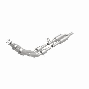 Volkswagen Passat Catalytic Converter - Magnaflow - OEM Grade Direct-Fit - `06-`08