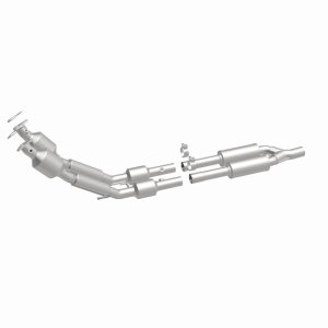 Volkswagen Passat Catalytic Converter - Magnaflow - OEM Grade Direct-Fit - `06-`08