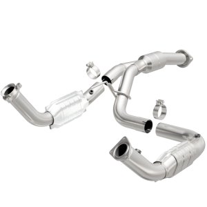 GMC 2500HD Catalytic Converter - Magnaflow - Direct-Fit - `11-`19