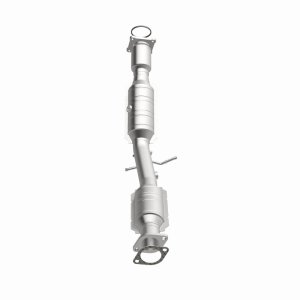 Volvo S40 Catalytic Converter - Magnaflow - OEM Grade Direct-Fit, Federal/EPA Compliant, Stainless Steel - `04-`10