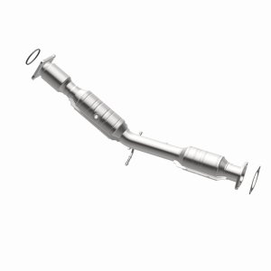 Volvo V50 Catalytic Converter - Magnaflow - OEM Grade Direct-Fit, Federal/EPA Compliant, Stainless Steel - `05-`10