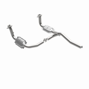 Dodge Nitro Catalytic Converter - Magnaflow - OEM Grade Direct-Fit - `07-`11