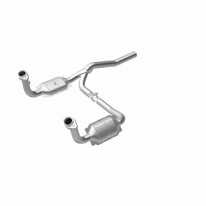 Dodge Nitro Catalytic Converter - Magnaflow - OEM Grade Direct-Fit - `07-`11