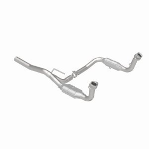 Dodge Nitro Catalytic Converter - Magnaflow - OEM Grade Direct-Fit - `07-`11