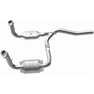 Dodge Nitro Catalytic Converter - Magnaflow - OEM Grade Direct-Fit - `07-`11