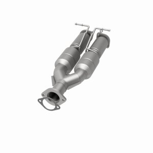 Volvo XC90 Catalytic Converter - Magnaflow - OEM Grade Direct-Fit - `05-`11