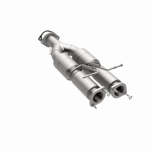Volvo XC90 Catalytic Converter - Magnaflow - OEM Grade Direct-Fit - `05-`11