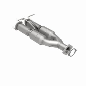 Volvo XC90 Catalytic Converter - Magnaflow - OEM Grade Direct-Fit - `05-`11