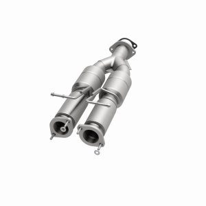 Volvo XC90 Catalytic Converter - Magnaflow - OEM Grade Direct-Fit - `05-`11