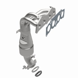 Toyota Highlander Catalytic Converter - Magnaflow - OEM Grade Direct-Fit - `04-`07