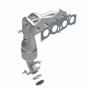 Toyota Highlander Catalytic Converter - Magnaflow - OEM Grade Direct-Fit - `04-`07