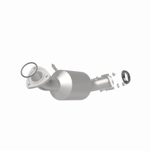 Cadillac CTS Catalytic Converter - Driver Side - Magnaflow - OEM Grade Direct-Fit - `03-`04