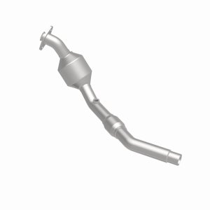 Land Rover Freelander Catalytic Converter - Magnaflow - OEM Grade Direct-Fit (Federal/EPA Compliant), Spun Body, Mandrel-Bent 409 Stainless Steel - `02-`05