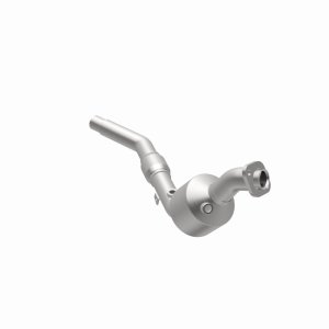 Land Rover Freelander Catalytic Converter - Magnaflow - OEM Grade Direct-Fit (Federal/EPA Compliant), Spun Body, Mandrel-Bent 409 Stainless Steel - `02-`05