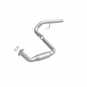 Cadillac Escalade Catalytic Converter - Driver Side - Magnaflow - Direct-Fit - `02-`06