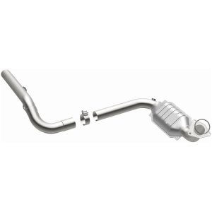 Cadillac Escalade Catalytic Converter - Driver Side - Magnaflow - Direct-Fit - `02-`06
