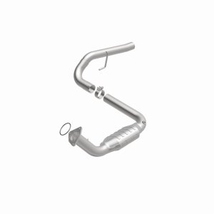 GMC Yukon Catalytic Converter - Driver Side - Magnaflow - Direct-Fit - `01-`06
