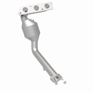 Land Rover Freelander Manifold Catalytic Converter - Magnaflow - OEM Grade Federal/EPA Compliant Direct-Fit Manifold - `02-`05