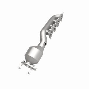 Kia Borrego Catalytic Converter - Driver Side - Magnaflow - Direct Fit - 2009
