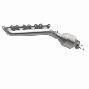 Kia Borrego Catalytic Converter - Driver Side - Magnaflow - Direct Fit - 2009