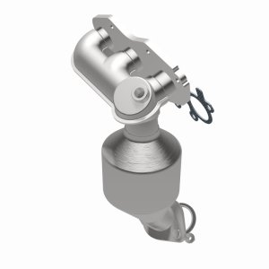Toyota Highlander Catalytic Converter - Left - Magnaflow - OEM Grade Direct-Fit - `11-`16
