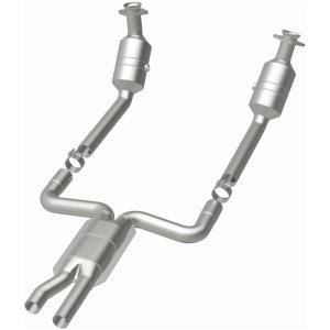 Ford Thunderbird Catalytic Converter - Underbody - Magnaflow - Direct-Fit OEM Grade - `03-`04