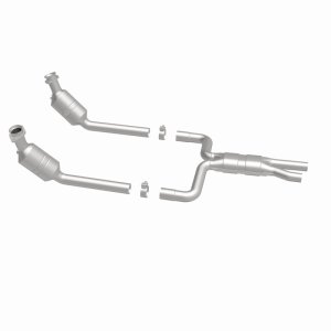 Ford Thunderbird Catalytic Converter - Underbody - Magnaflow - Direct-Fit OEM Grade - `03-`04