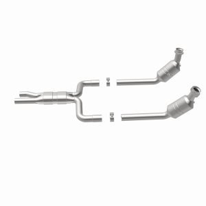 Ford Thunderbird Catalytic Converter - Underbody - Magnaflow - Direct-Fit OEM Grade - `03-`04