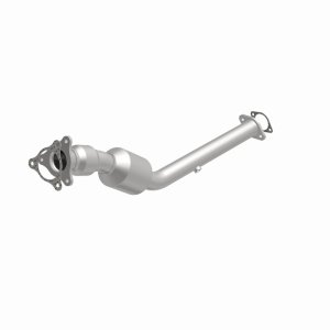 Chevrolet Cobalt Catalytic Converter - Underbody - Magnaflow - OEM Grade Direct-Fit - `05-`07