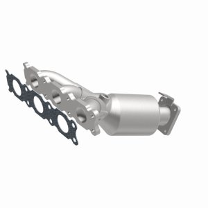 Volvo XC90 Catalytic Converter - Magnaflow - OEM Grade Direct-Fit Manifold - `07-`10